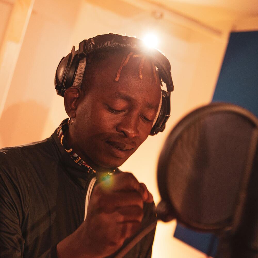 Eric Wainaina unterstützt die German Doctors
