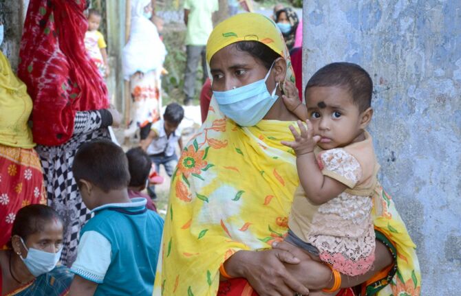 Medizinische Hilfe für Mütter und Kinder in Indien - Corona