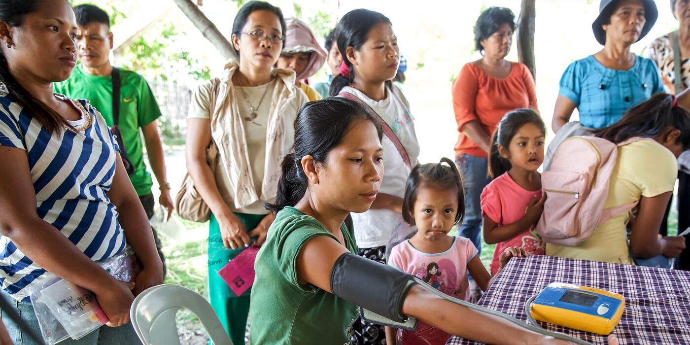 Arztbesuch mit der Rolling Clinic auf Luzon spenden