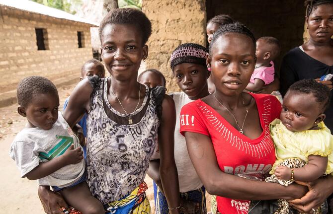 Hilfe für Frauen und Kinder in Uganda