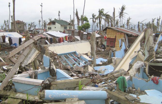 zerstörung nach Taifun Hagupit auf den Philippinen