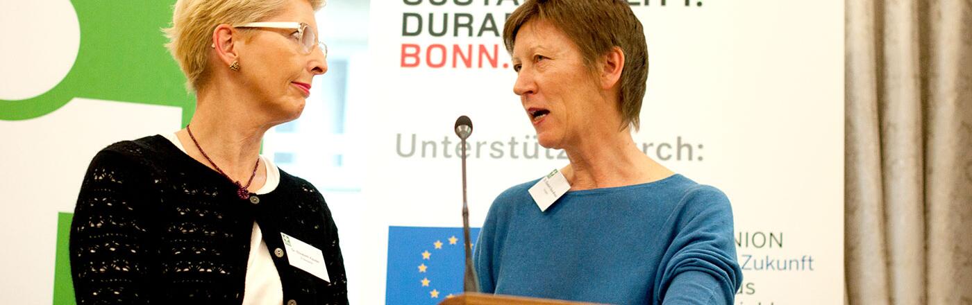 Mitgliedschaften und Auszeichnungen